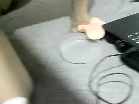 Snapshot of yummyliciousMOM chatting on 13, 12, 2025 yummyliciousMOM online show from 13, 12, 2025