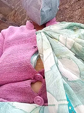 Snapshot of Lattika-Bhabhi chatting on 11, 11, 2025 Lattika-Bhabhi online show from 11, 11, 2025