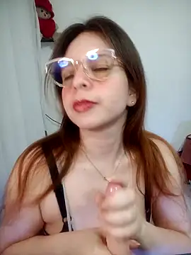 lorenitabella online show from 14, 4, 2026