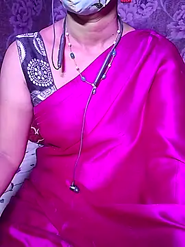 Snapshot of XBHUUME chatting on 6, 10, 2025 XBHUUME online show from 6, 10, 2025