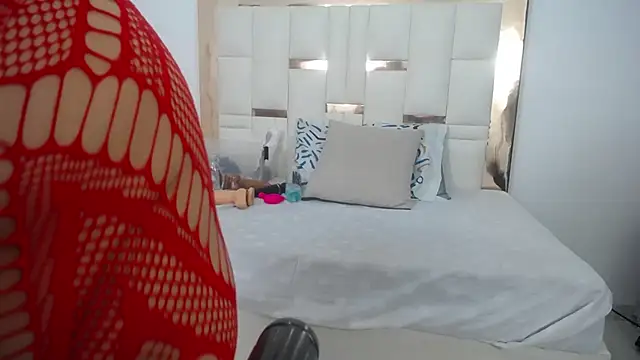 ambercordoba online show from 27, 2, 2025