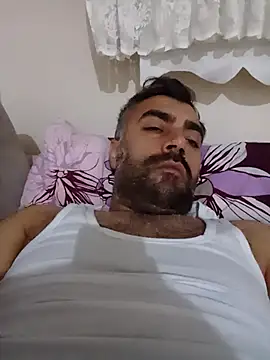 Snapshot of kevgir08 chatting on 16, 11, 2025 kevgir08 online show from 16, 11, 2025