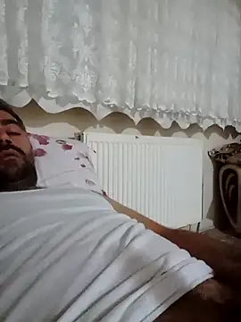 Snapshot of kevgir08 chatting on 19, 11, 2025 kevgir08 online show from 19, 11, 2025