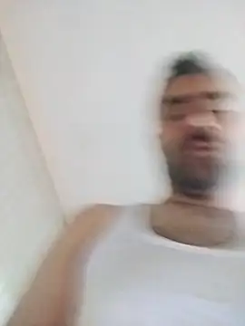 Snapshot of kevgir08 chatting on 13, 12, 2025 kevgir08 online show from 13, 12, 2025