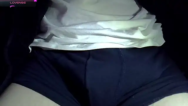 Snapshot of VirtualPear chatting on 6, 3, 2025 VirtualPear online show from 6, 3, 2025