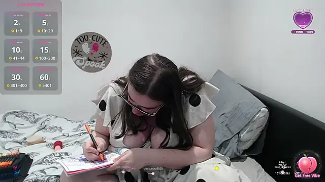 Rebecca Summer online show from 23, 9, 2025