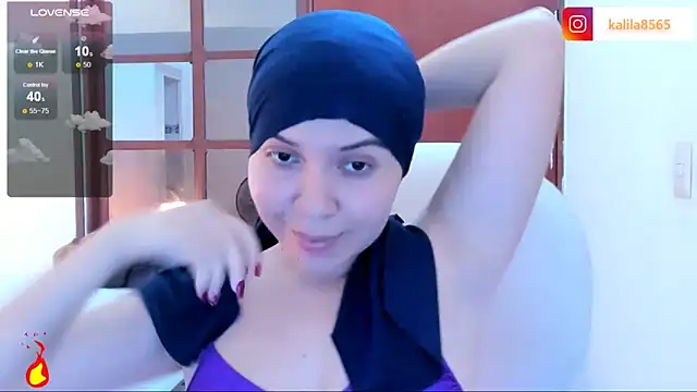 Snapshot of MatchedEyebrow chatting on 17, 9, 2025 MatchedEyebrow online show from 17, 9, 2025