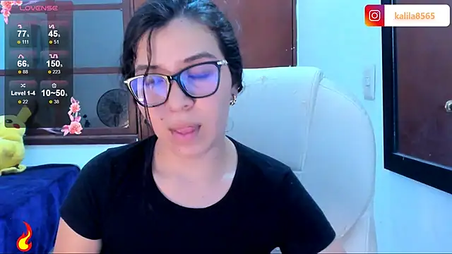 Snapshot of MatchedEyebrow chatting on 25, 9, 2025 MatchedEyebrow online show from 25, 9, 2025