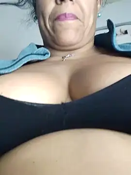 Snapshot of Molly_newman6 chatting on 8, 2, 2025 Molly newman6 online show from 8, 2, 2025