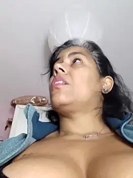 Snapshot of Molly_newman6 chatting on 9, 2, 2025 Molly newman6 online show from 9, 2, 2025