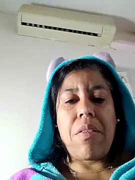 Snapshot of Molly_newman6 chatting on 8, 3, 2025 Molly newman6 online show from 8, 3, 2025