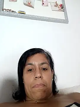 Snapshot of Molly_newman6 chatting on 5, 10, 2025 Molly newman6 online show from 5, 10, 2025