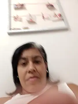 Snapshot of Molly_newman6 chatting on 28, 10, 2025 Molly newman6 online show from 28, 10, 2025