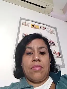 Snapshot of Molly_newman6 chatting on 3, 11, 2025 Molly newman6 online show from 3, 11, 2025