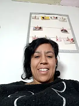 Snapshot of Molly_newman6 chatting on 5, 11, 2025 Molly newman6 online show from 5, 11, 2025