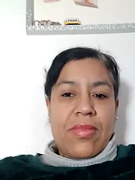 Snapshot of Molly_newman6 chatting on 23, 11, 2025 Molly newman6 online show from 23, 11, 2025