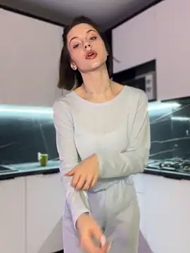 Camilla Railian online show from 22, 12, 2024