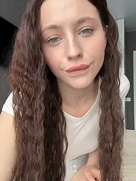 Camilla Railian online show from 12, 3, 2025