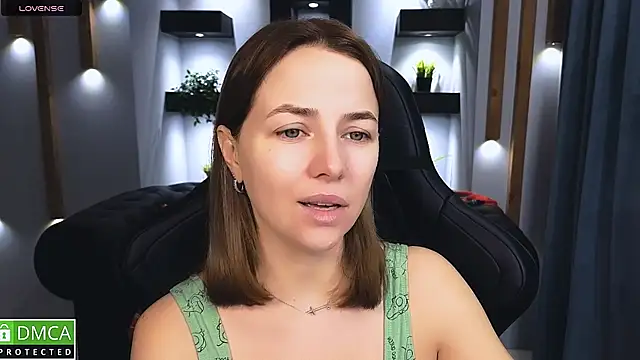 Snapshot of Mira_Mermayd chatting on 19, 12, 2024 Mira Mermayd online show from 19, 12, 2024