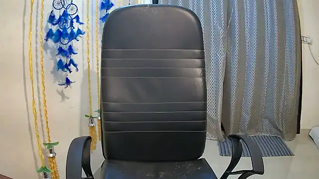 Snapshot of avav_love chatting on 9, 9, 2025 avav love online show from 9, 9, 2025