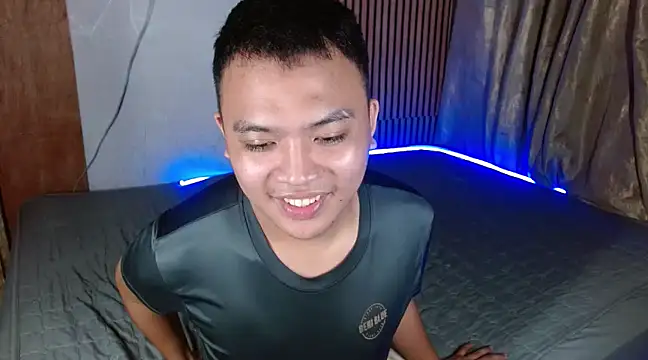 Snapshot of xsweetasian69x chatting on 5, 1, 2025 xsweetasian69x online show from 5, 1, 2025