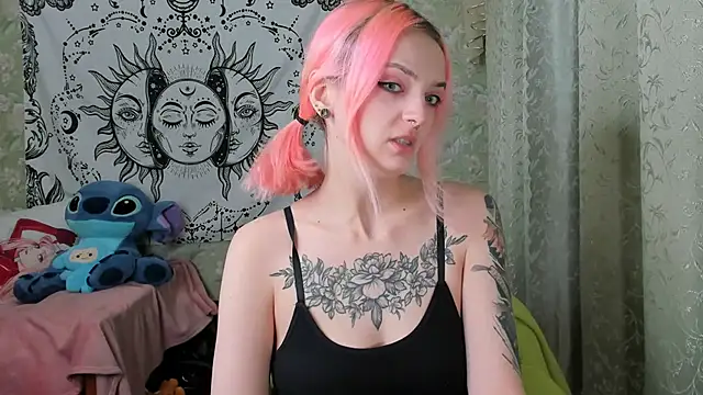 Snapshot of Cutie_Adelia chatting on 7, 12, 2024 Cutie Adelia online show from 7, 12, 2024