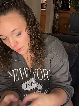 Snapshot of AuroraSummers chatting on 13, 11, 2025 AuroraSummers online show from 13, 11, 2025