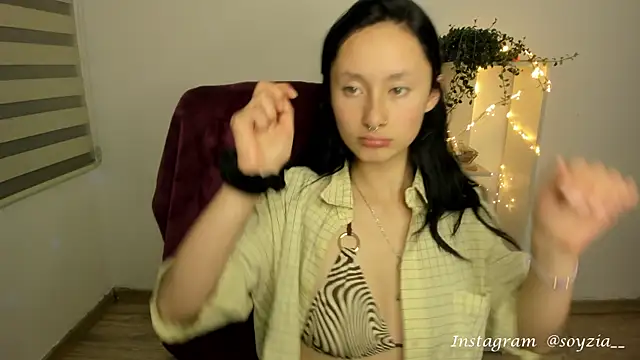 Snapshot of bellaa-w chatting on 14, 3, 2025 bellaa-w online show from 14, 3, 2025