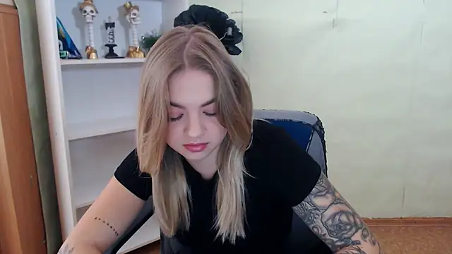 CrazyGloria online show from 25, 9, 2025