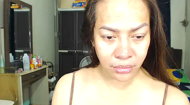 Snapshot of HugeKatarinaTS chatting on 15, 2, 2025 HugeKatarinaTS online show from 15, 2, 2025