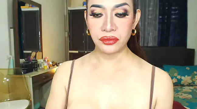Snapshot of HugeKatarinaTS chatting on 9, 3, 2025 HugeKatarinaTS online show from 9, 3, 2025