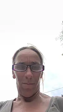 Dettybitch40 online show from 2, 7, 2026