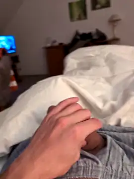 Snapshot of jungerbummser23 chatting on 26, 11, 2025 jungerbummser23 online show from 26, 11, 2025