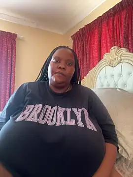 Snapshot of Michyboldy chatting on 17, 12, 2024 Michyboldy online show from 17, 12, 2024