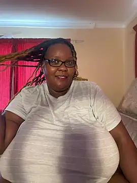 Snapshot of Michyboldy chatting on 24, 2, 2025 Michyboldy online show from 24, 2, 2025