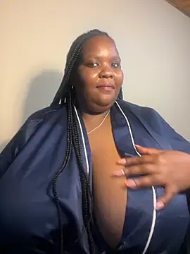 Snapshot of Michyboldy chatting on 28, 10, 2025 Michyboldy online show from 28, 10, 2025