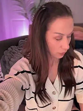 Fiona Kent  online show from 26, 2, 2025