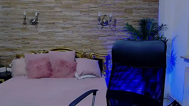 Snapshot of PlayfulElla chatting on 18, 12, 2024 PlayfulElla online show from 18, 12, 2024