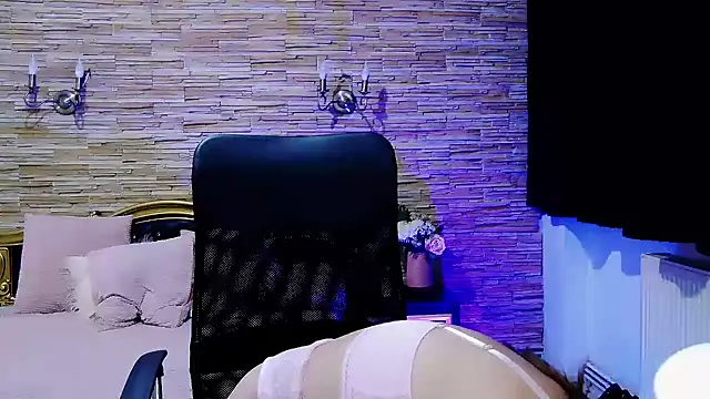 Snapshot of PlayfulElla chatting on 28, 1, 2025 PlayfulElla online show from 28, 1, 2025