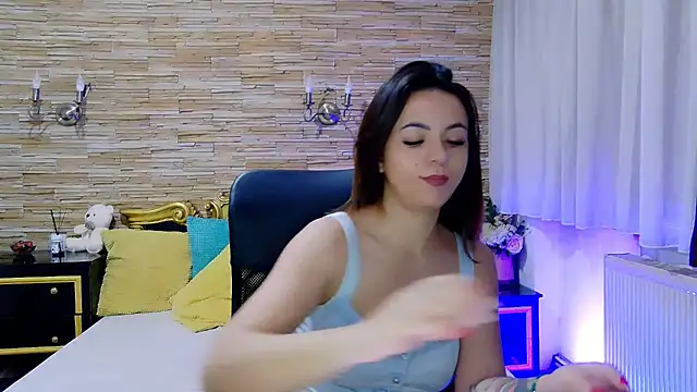 Snapshot of PlayfulElla chatting on 18, 2, 2025 PlayfulElla online show from 18, 2, 2025