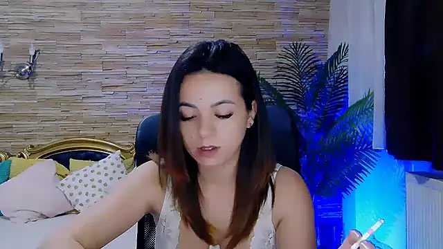 Snapshot of PlayfulElla chatting on 22, 3, 2025 PlayfulElla online show from 22, 3, 2025