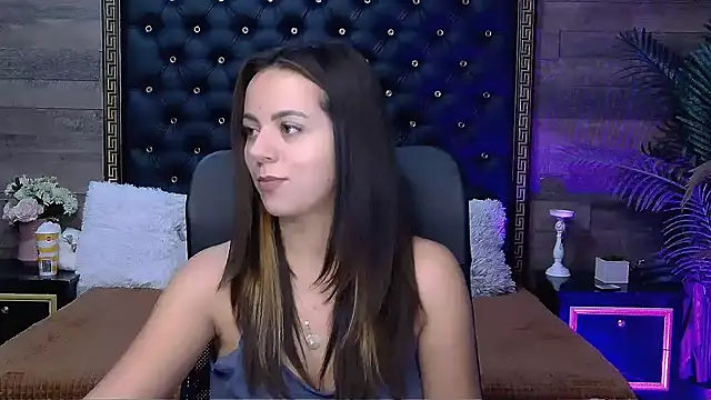 Snapshot of PlayfulElla chatting on 21, 10, 2025 PlayfulElla online show from 21, 10, 2025