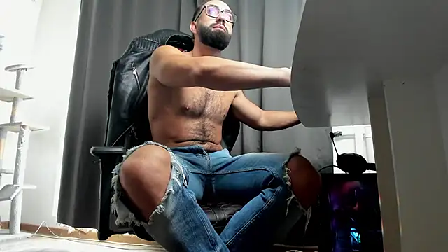 Snapshot of liamaesthetic chatting on 22, 11, 2025 liamaesthetic online show from 22, 11, 2025