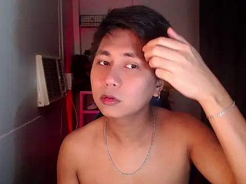 Snapshot of khael_moreno chatting on 4, 12, 2025 khael moreno online show from 4, 12, 2025