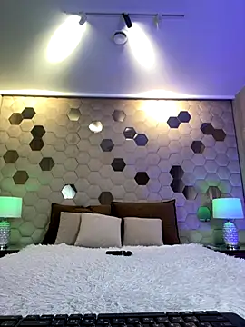 XLindaMilfX online show from 19, 10, 2025