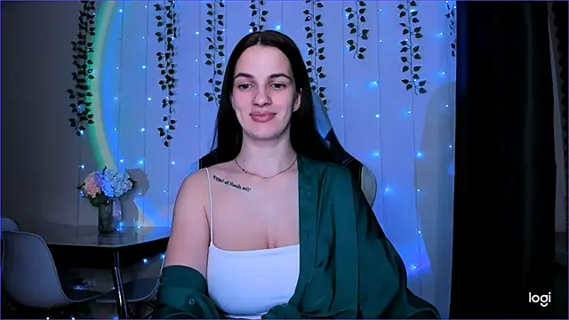 Snapshot of KarlaSim chatting on 8, 2, 2025 KarlaSim online show from 8, 2, 2025