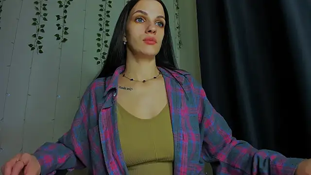 Snapshot of KarlaSim chatting on 28, 11, 2025 KarlaSim online show from 28, 11, 2025