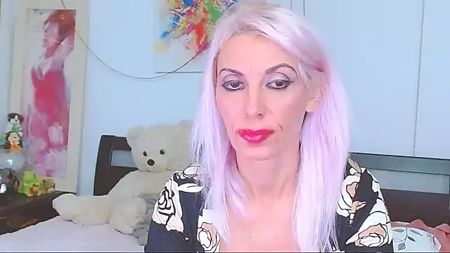 HoneyLara online show from 2, 10, 2025