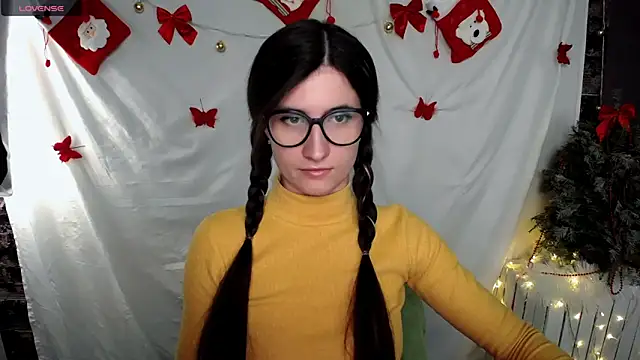 Snapshot of MaryEm976 chatting on 4, 1, 2025 MaryEm976 online show from 4, 1, 2025