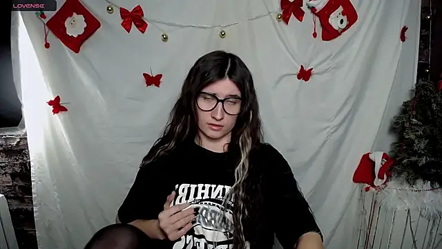 Snapshot of MaryEm976 chatting on 15, 1, 2025 MaryEm976 online show from 15, 1, 2025